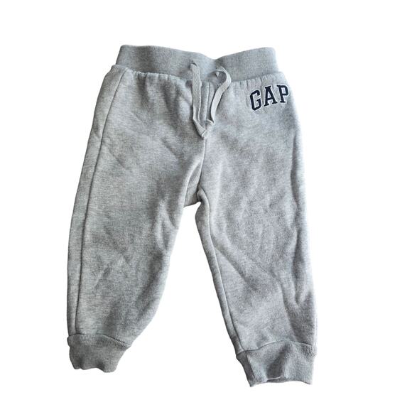 Gap Toddler Sweatshirt and‎ Pants Lot - Picture 7 of 8
